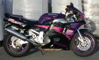 Suzuki GSX 750 FS