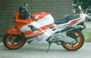 Honda CBR 600 F (reduced effect)