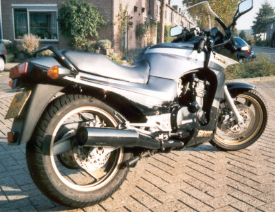 Kawasaki GPZ 900 R